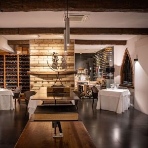 Nicolas Cuozzo /Taverna Estia